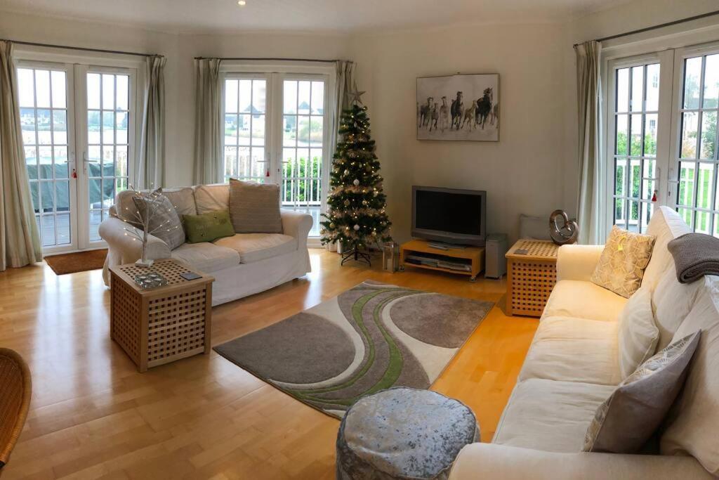 Holiday home Stunning New England Style Lakeside